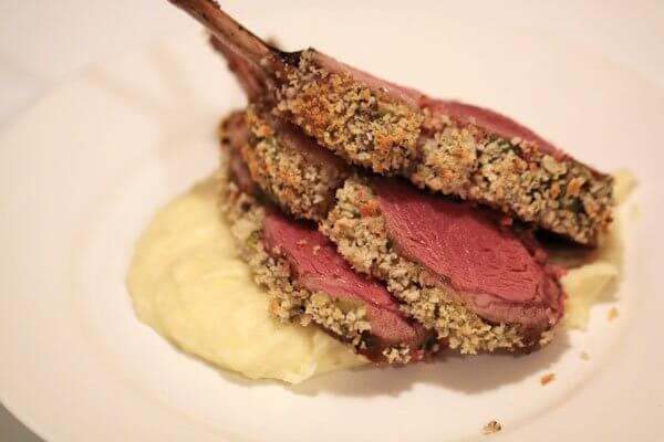 Crusted rack of lamb with mashed potatoes
